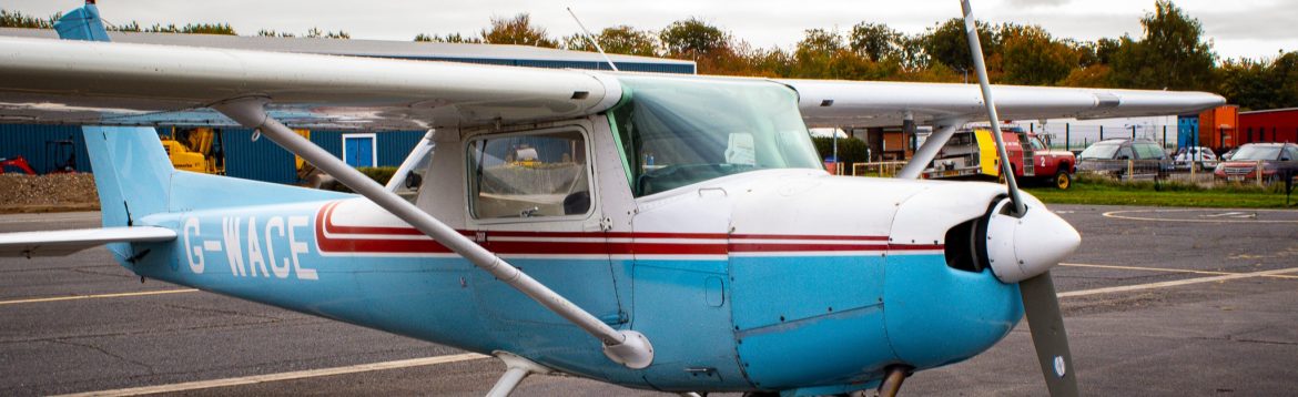 Used 2 Seat Cessna 152 1986 for sale e feature