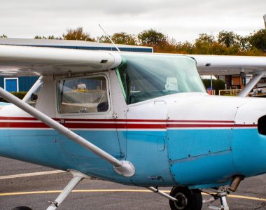 Used 2 Seat Cessna 152 1986 for sale e feature